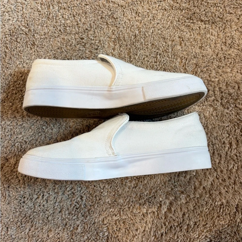 Nike White Canvas Court Royale - Picture 2 of 5